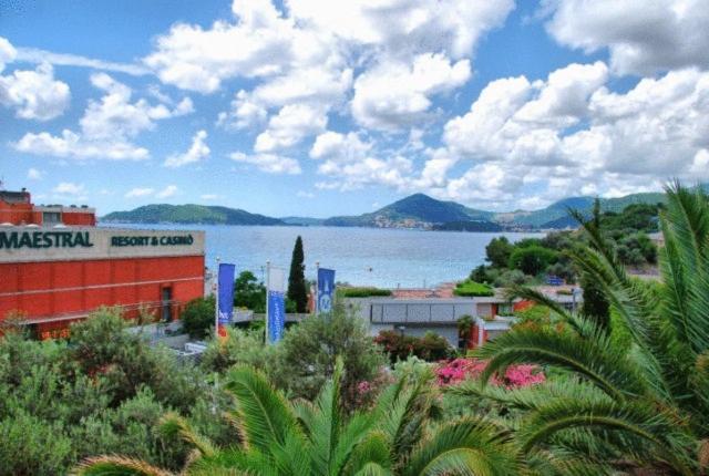 Milan'S Apartments Sveti Stefan Εξωτερικό φωτογραφία