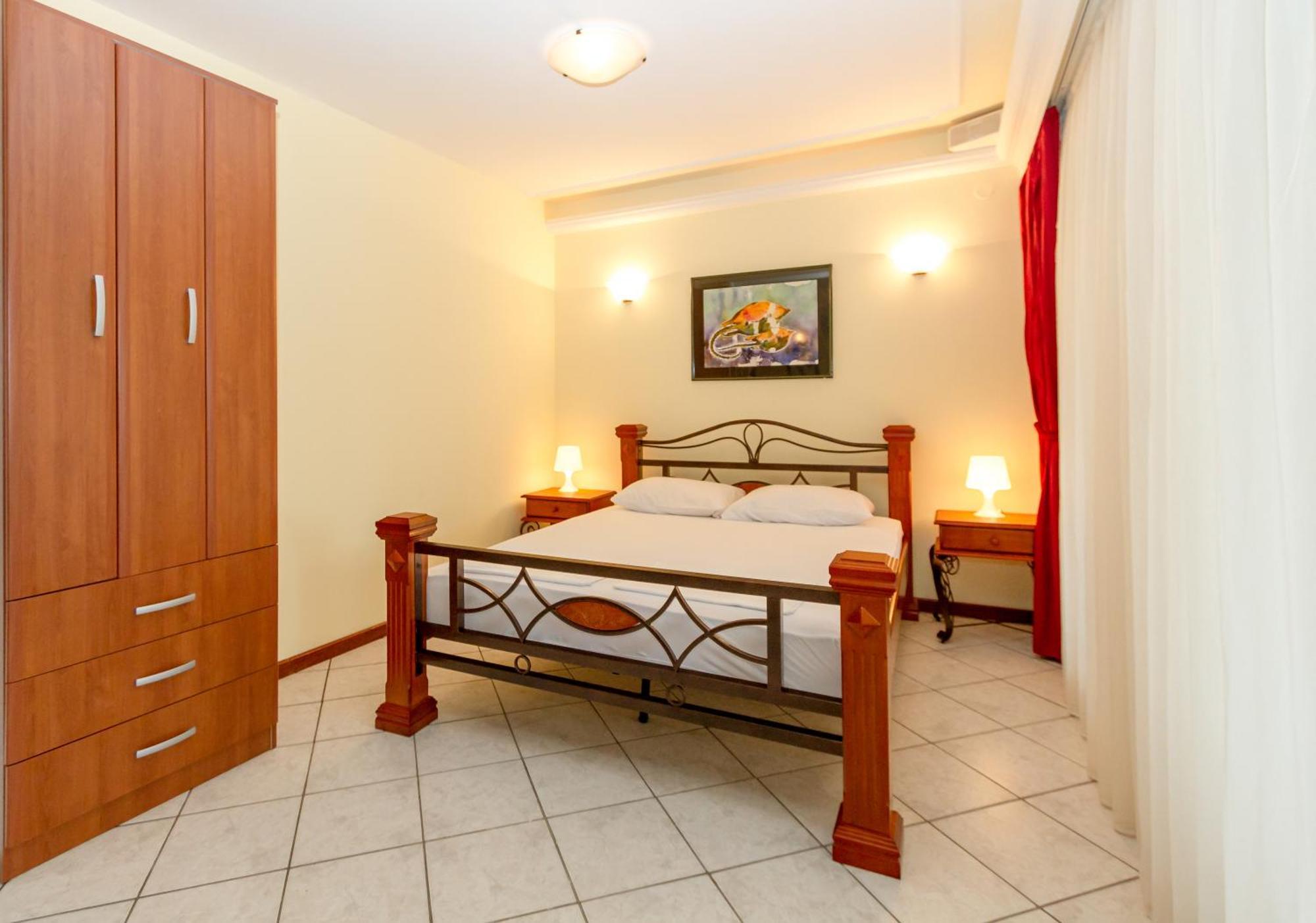 Milan'S Apartments Sveti Stefan Δωμάτιο φωτογραφία