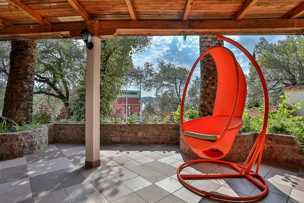 Milan'S Apartments Sveti Stefan Εξωτερικό φωτογραφία