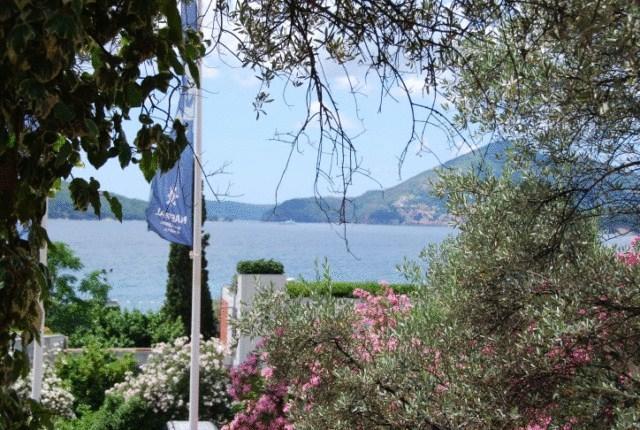 Milan'S Apartments Sveti Stefan Εξωτερικό φωτογραφία